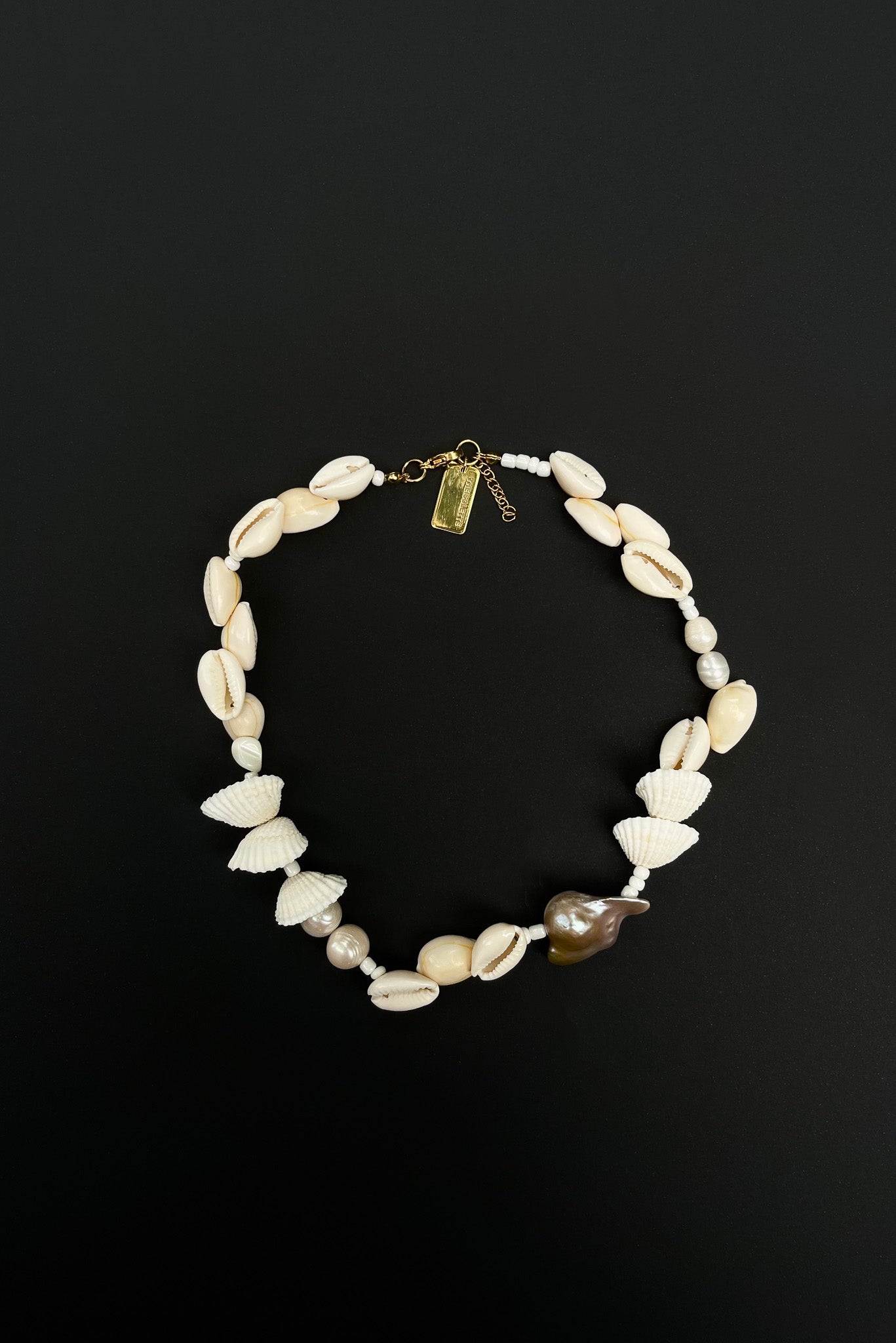 STATEMENT SHELL with Pearls Necklace