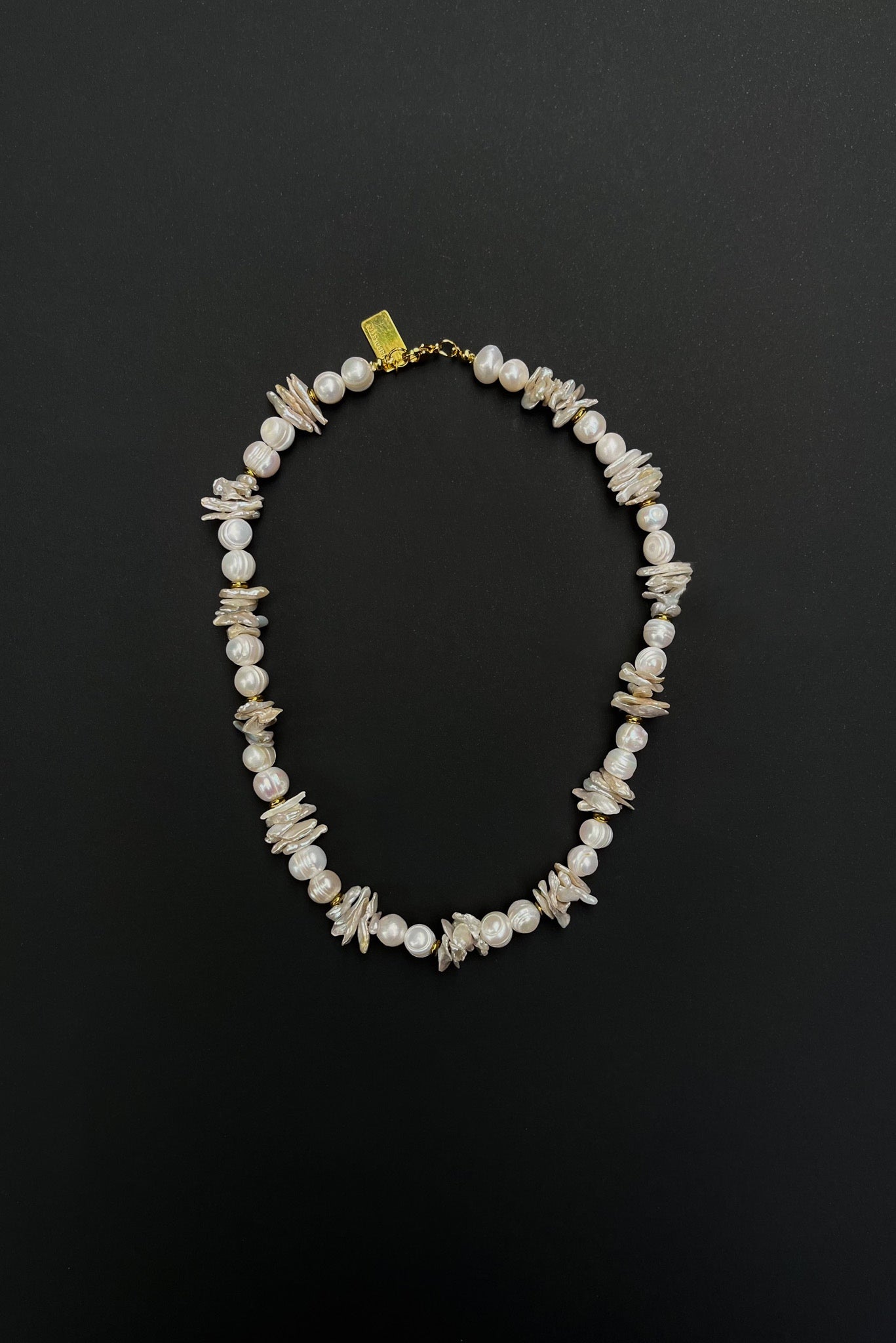 PEARLY LAGOON Necklace