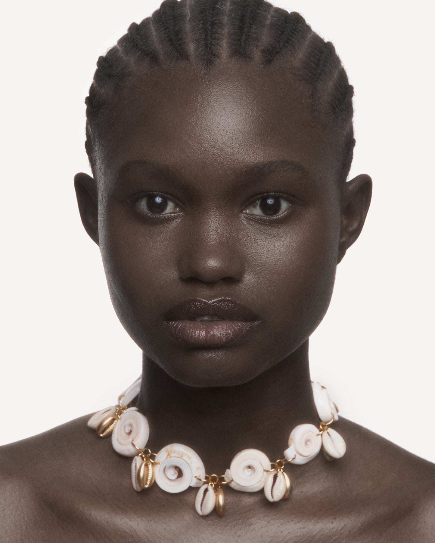 COIL CHAIN Shell Necklace