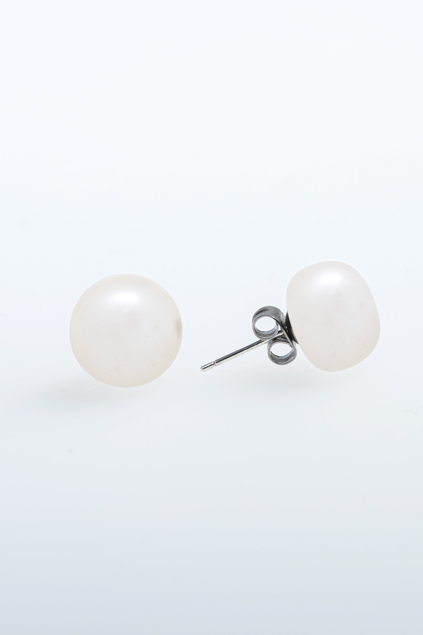 ALANA Pearl Earrings