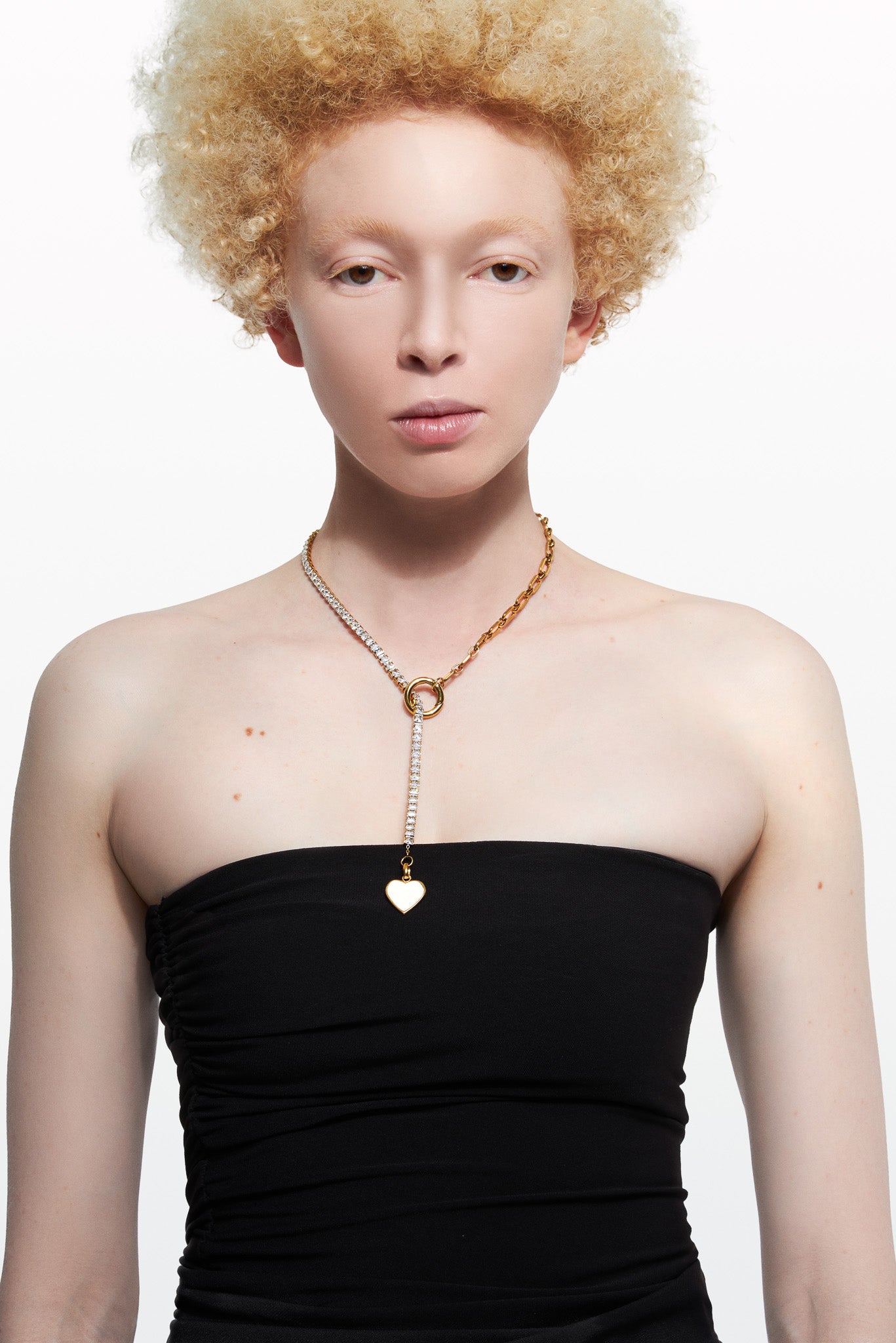 ROCIO ZIRCONIA NECKLACE WITH ENAMEL PENDANT