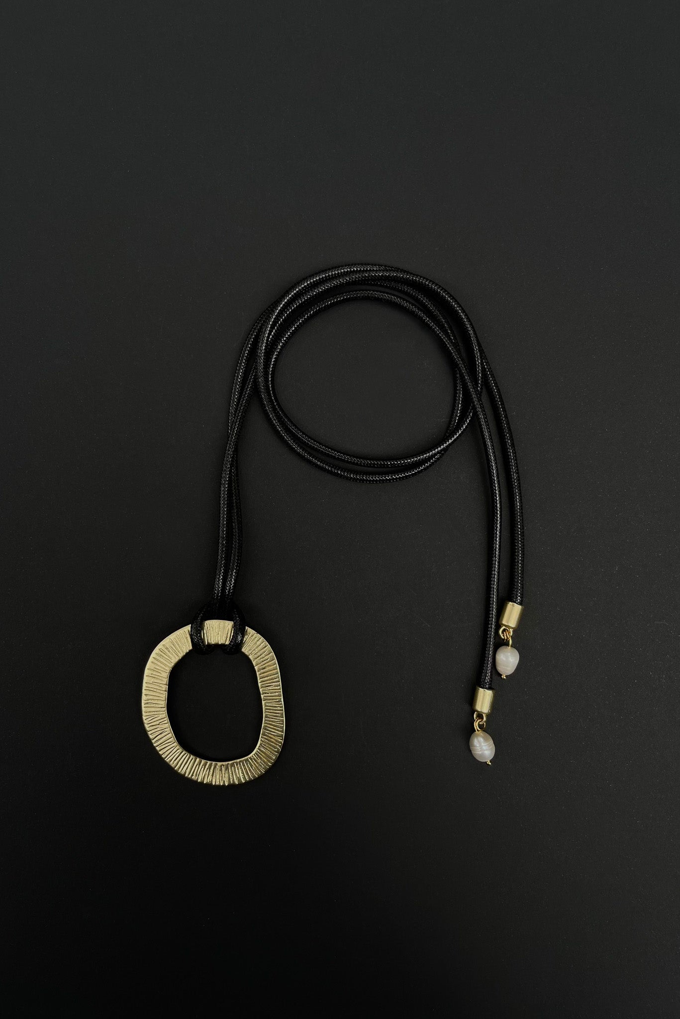 MY CIRCLE Cord Necklace