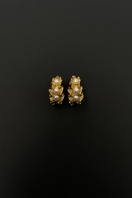 SUELY Pearls Gold Earrings