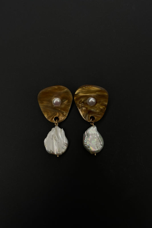 PALOMA Big Pearl Earrings