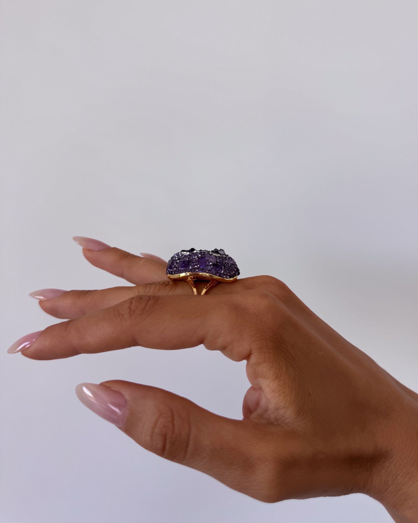 KEEP LOOKING Ring