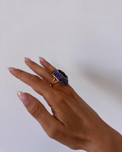 KEEP LOOKING Ring