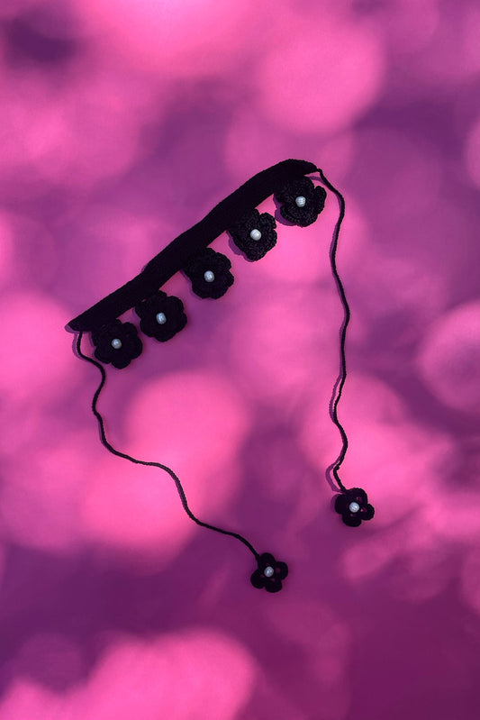 SUMMER BLOSSOM Black Crochet Choker