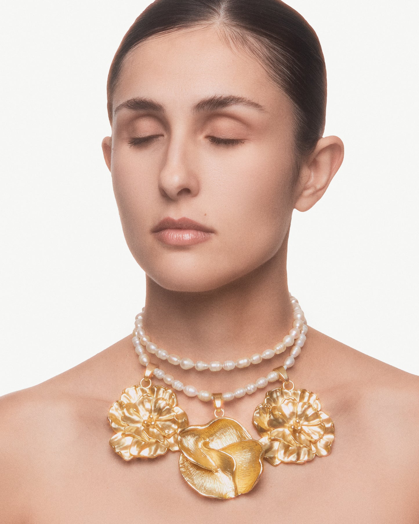 PETALRUSH Pearl Choker Set