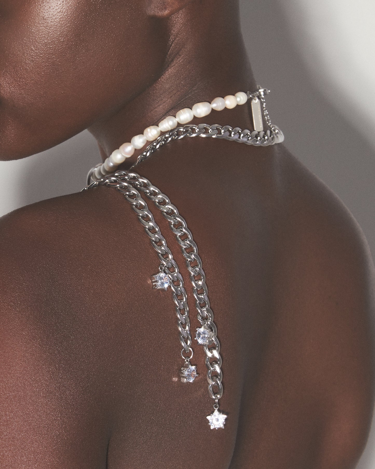 MOONLIGHT TEMPTATION Chain and Pearls Cross Necklace Set