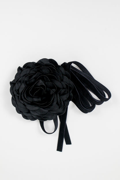 LORENE Velvet Thread with Big Flower Necklace