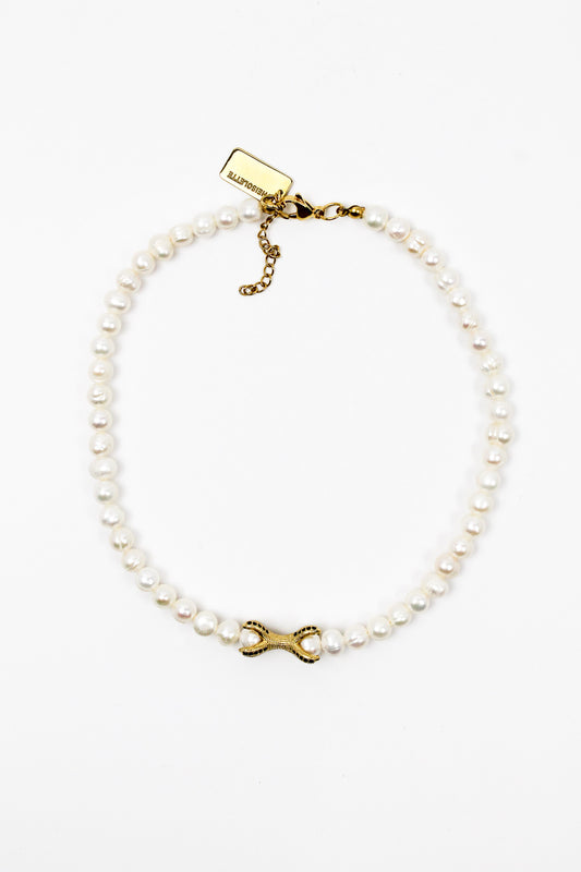LISANDRA Classic Pearls with Gold Zirconia Piece Necklace